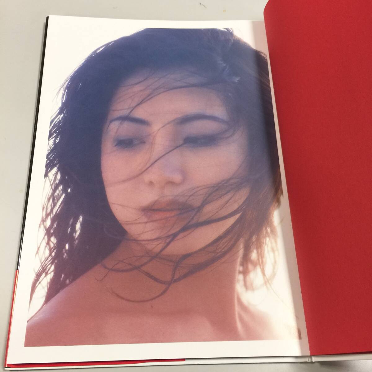 ○沢いづみ 写真集 夢女 撮影 瀬志本邦彦 近代映画社 平成6年10月5日発行 女性 中古品(NF251109)Zi-2330_画像5