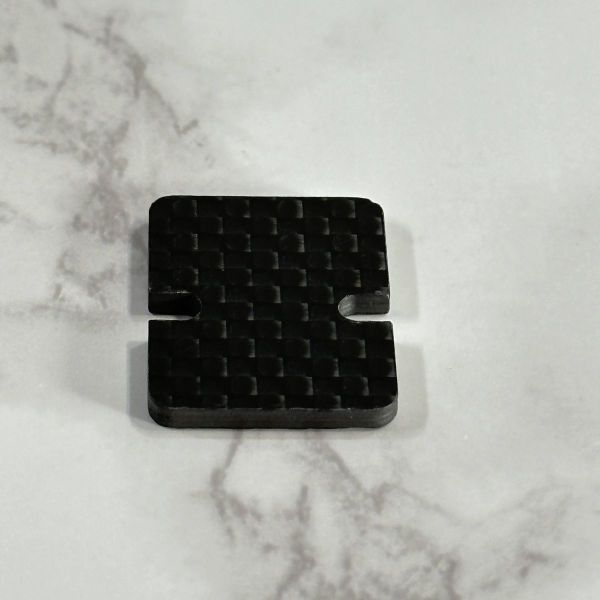 カートリッジスペーサー ドライカーボン製 2.0mm 1枚 特注品 SHURE M97 DENON DL103 AT33 Ortfon Kontrapunkt DECCA MC20/30 U692_画像3