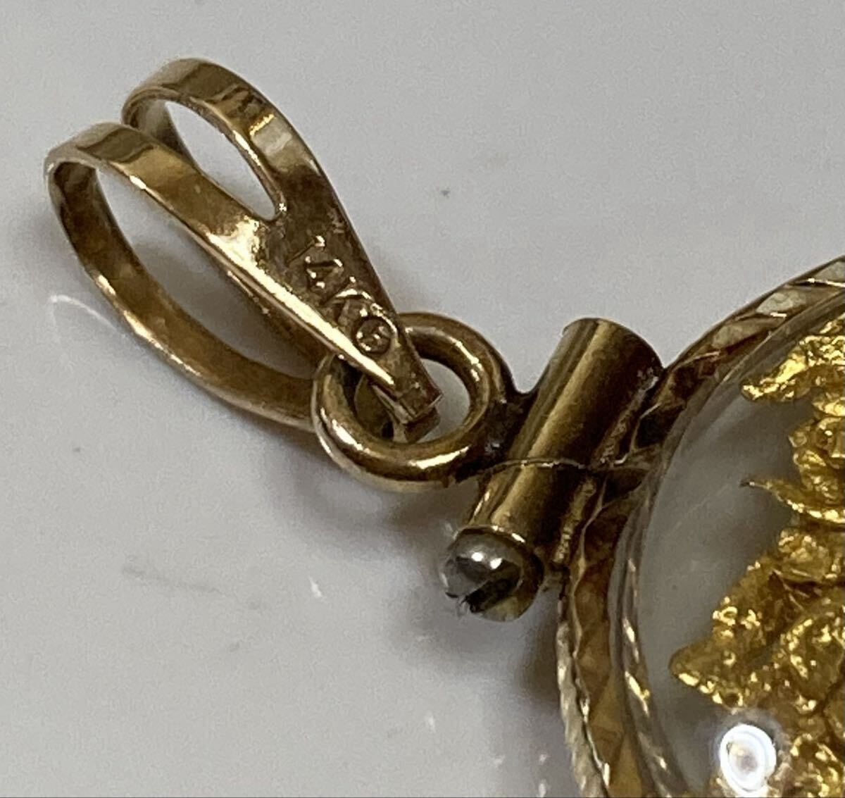 T11-011・砂金入りペンダントトップ (14K刻印)＊総重量4g _画像2