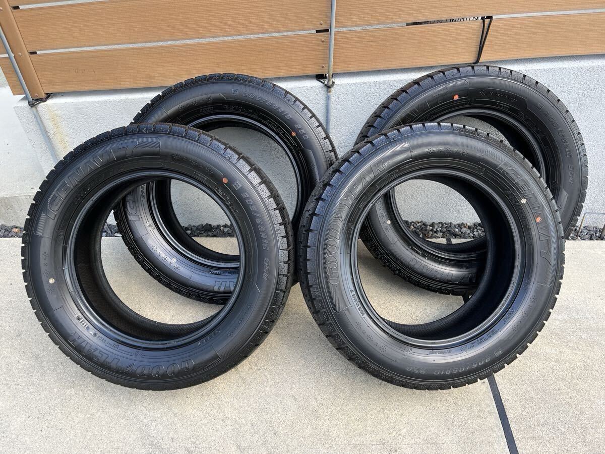 スタッドレスタイヤ　205/65R16 GOODYEAR アイスナビ7 4本セット　2023年製造_画像1