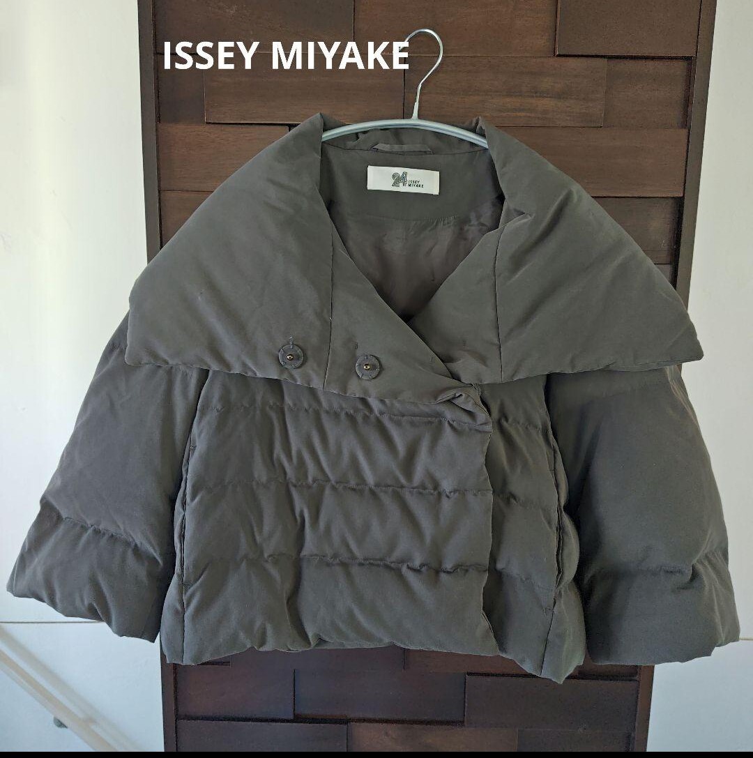 ISSEY MIYAKE ショートダウンジャケット ケープ ポンチョ イッセイミヤケ_画像1