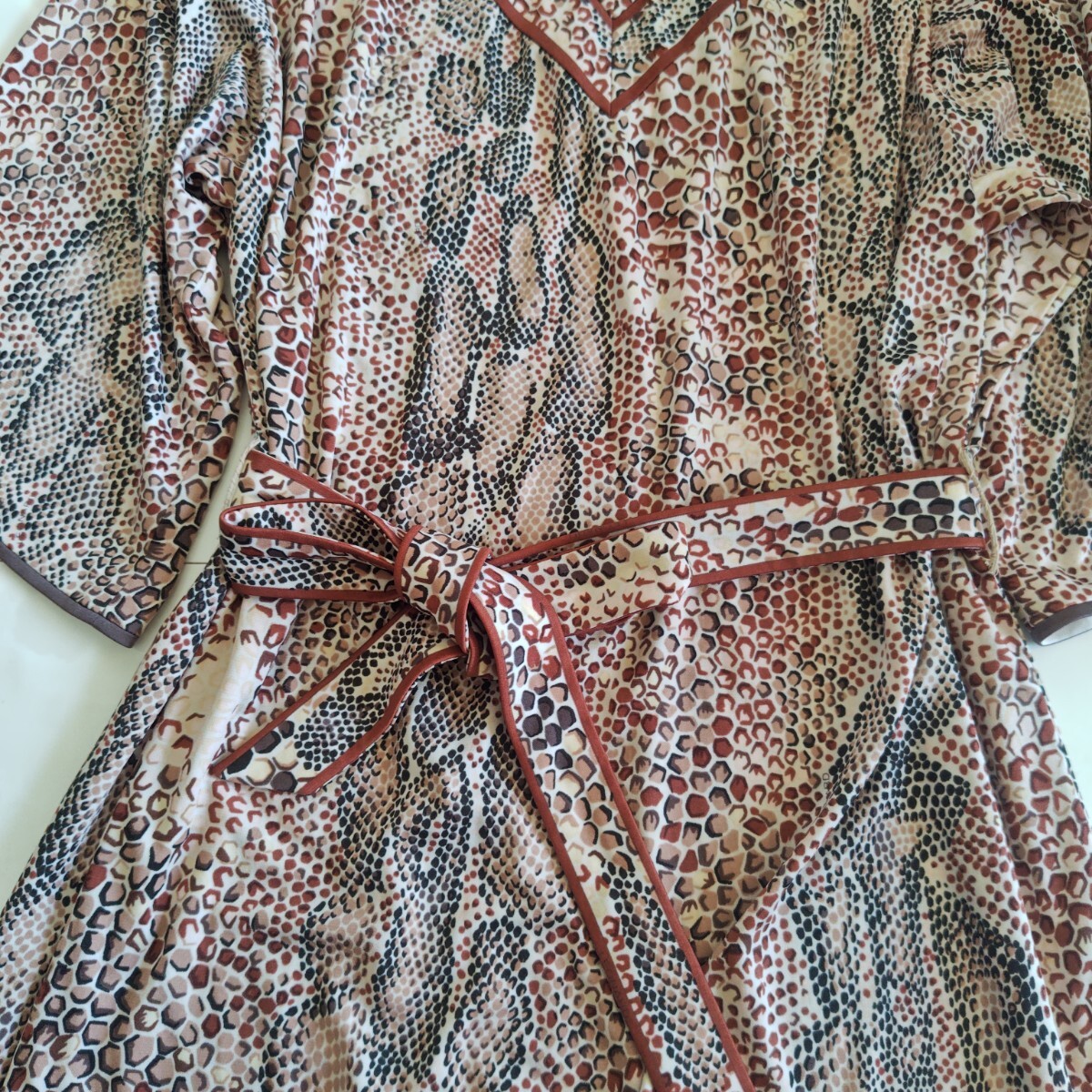 LEONARD レオナール パイソン柄ワンピース カンカン 40_画像4