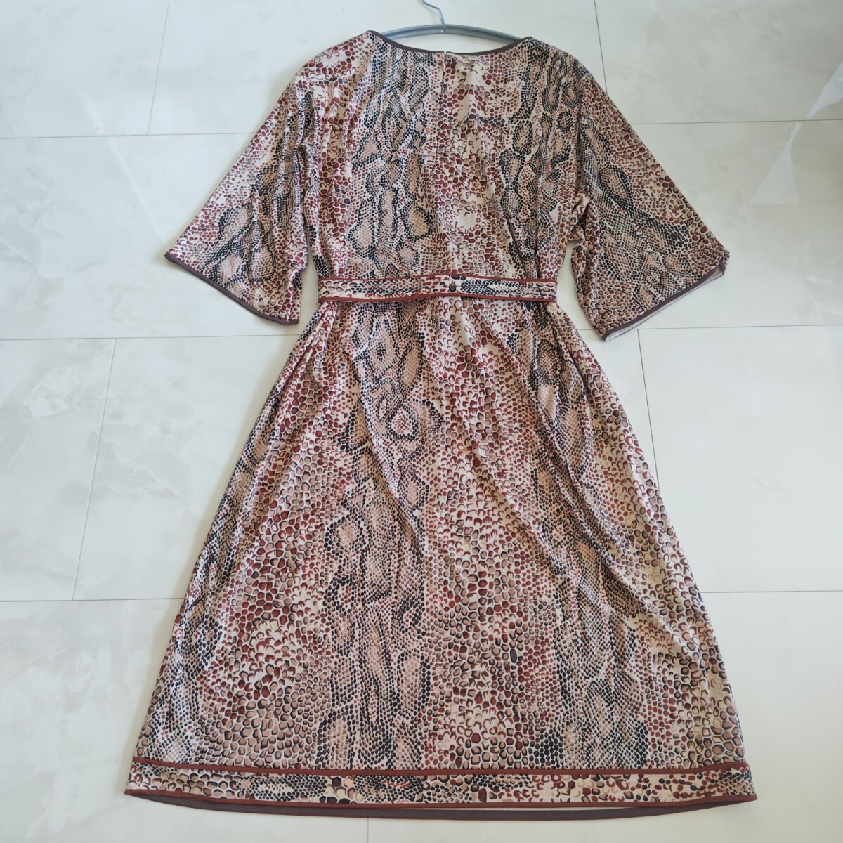 LEONARD レオナール パイソン柄ワンピース カンカン 40_画像6