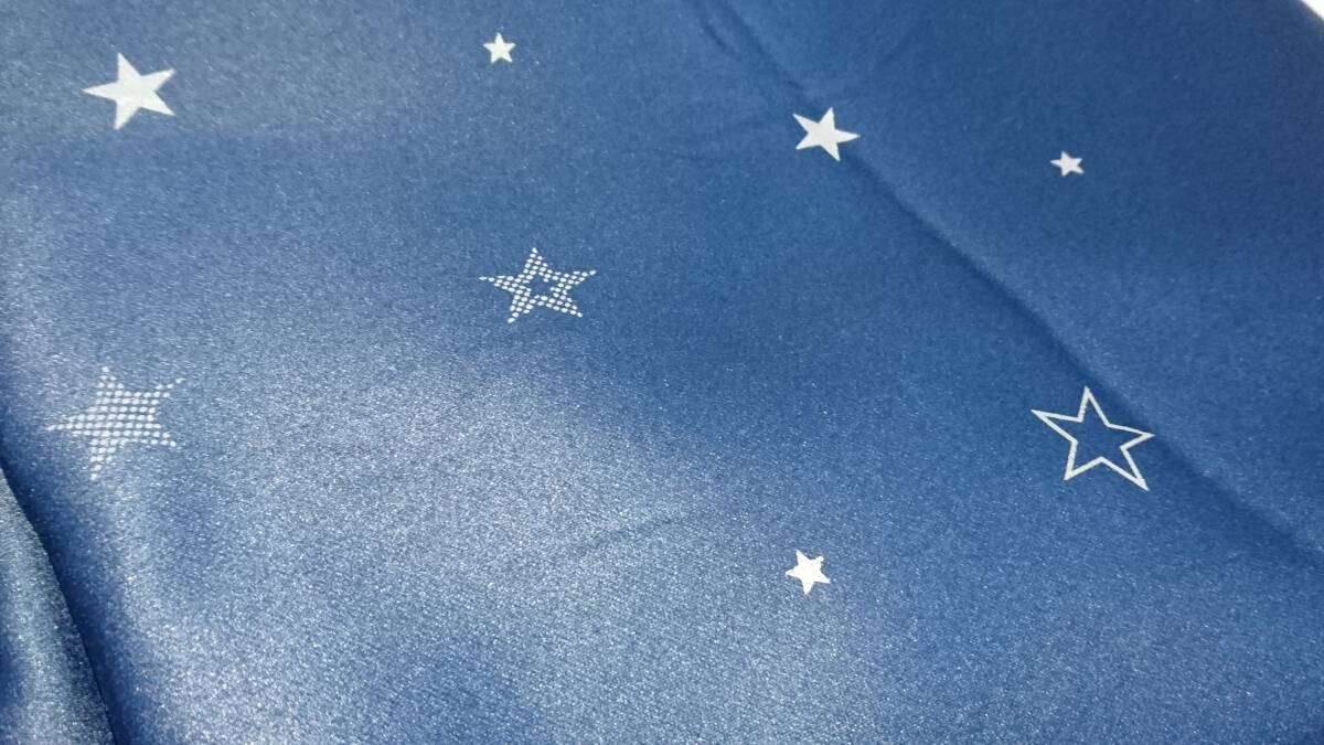 ◎ B 遮光2級カーテン 180㎝×145㎝ 2枚組 カーテンタッセル4枚 インディゴ インテリア カーテン 1部汚れあり ポリエステル製_画像6