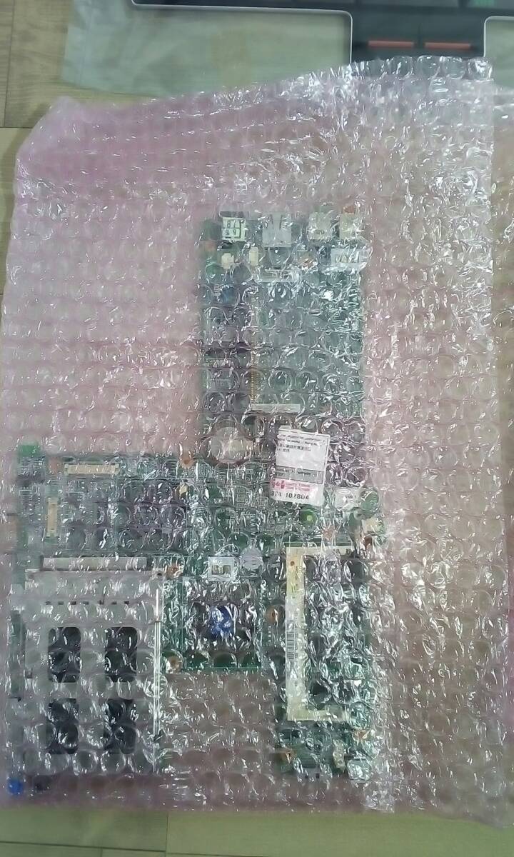 ◇パソコンパーツ 13点 おまとめ　キーボード　マザーボード　パーツ　部品　ノートパソコン　キーボード/DELL PC 動作未確認 ジャンク品_画像6