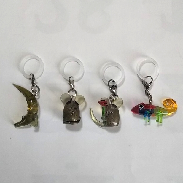 ＊美品＊レオ・レオニズ フレンズ めじるしアクセサリー 4ヶ +おまけ 送料￥180- BANDAI ガシャポン フレデリック カメレオン コーネリアス_画像1