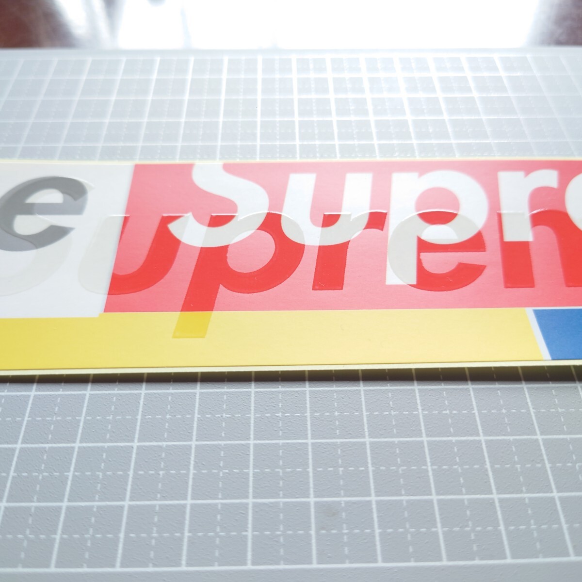 最終出品!! シュプリーム ステッカー BOOK VOL.3 boxlogo 2008 送料無料!! 匿名配送 追跡可能 SUPREME Supreme supreme 未使用_画像2