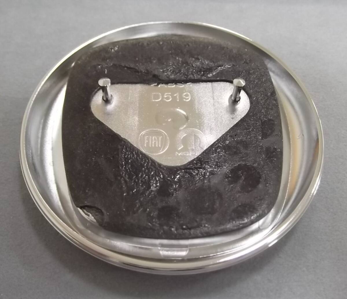 FIAT 純正 エンブレム 直径約95mm 刻印 D519 ＜中古品＞ _画像4
