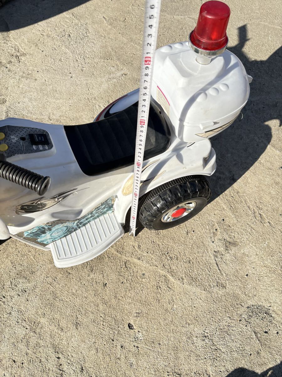 子供用電動乗用バイク おもちゃ　白ホワイト おもちゃ 電動バイク 乗用玩具　バッテリー無し　充電器無し　現状 中古 山形より_画像10