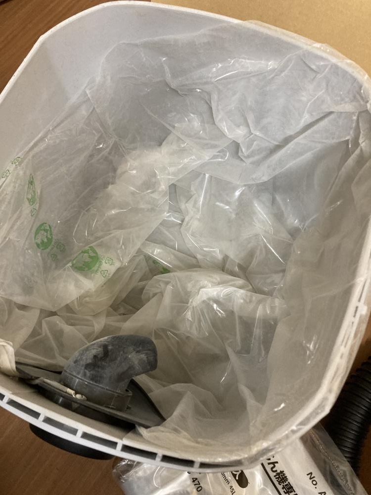 012◆おすすめ品◆マキタ 乾湿両用集じん機 VC1520　※外箱の持ち手部分ダンボール破れあり_画像8