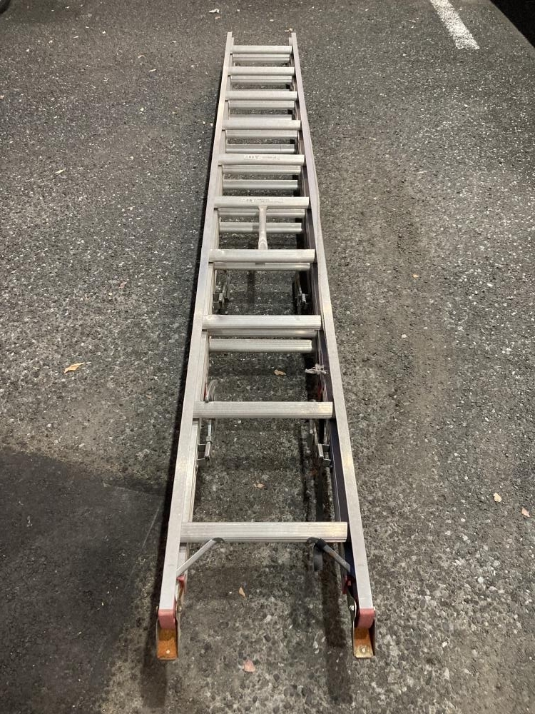 006□おすすめ品・草加店引取限定商品□ピカ 3連はしご 3EX-80 ※発送不可_画像2