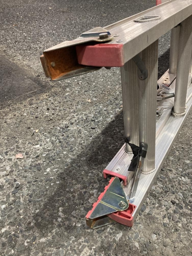 006□おすすめ品・草加店引取限定商品□ピカ 3連はしご 3EX-80 ※発送不可_画像5