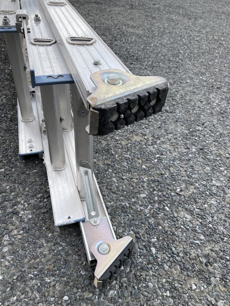 006□おすすめ品・即決価格・草加店引取限定商品□ハセガワ アルミ3連はしご HC32.0-80 全長7m86cm_画像6