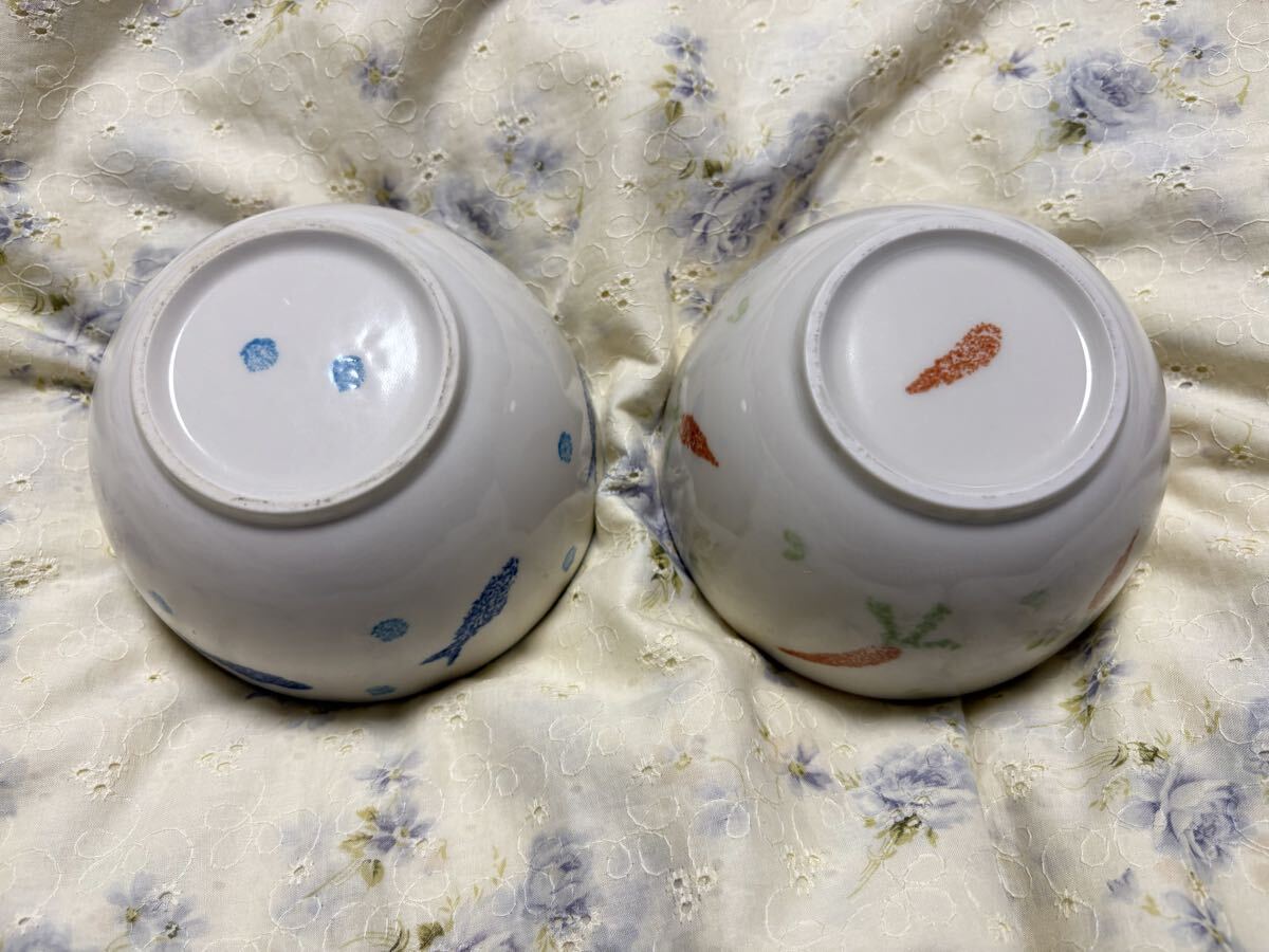 どんぶり シリアルボウル 盛り碗 2個セット 直径約12.5×深さ6.5cm にんじん さかな フェリシモ 食器 ディッシュ 洋食器 陶器 中古_画像2