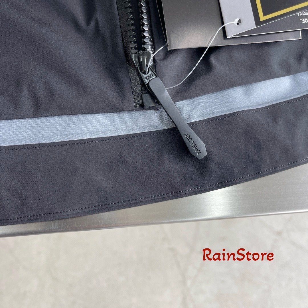 ARC'TERYX メンズマウンテンパーカー ブルゾン Alphaシリーズ SV ブラック Sサイズ 防水ジャケット ウインドブレーカー GORE-TEX PRO_画像7