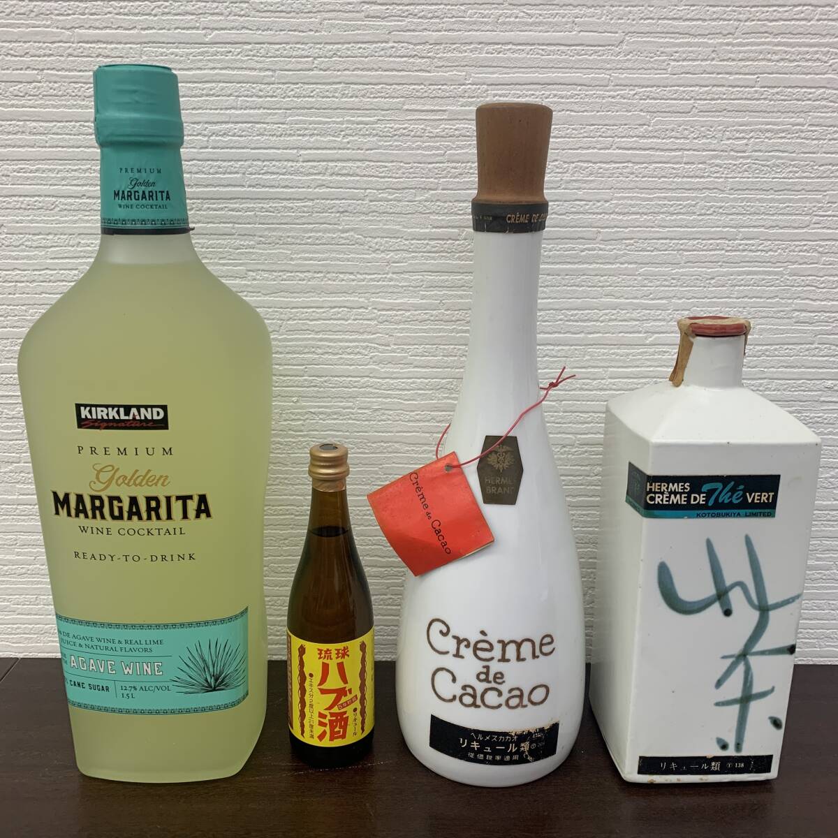 リキュールまとめ 4本セット ゴールデンマルガリータ 琉球の酒ハブ酒 ヘルメスクレームドカカオ ヘルメス グリーンティー 古酒 希少_画像1