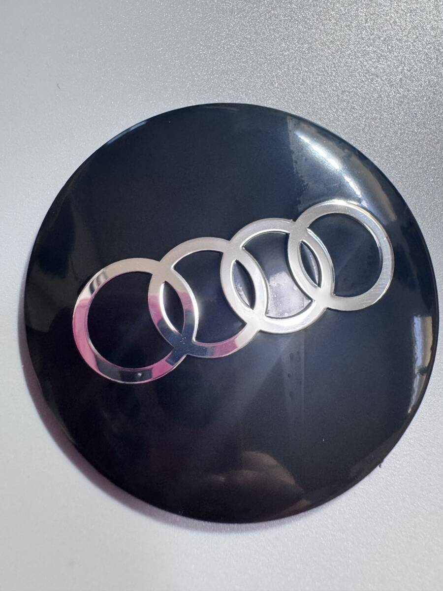 ゆうパケット送料込　アウディ　AUDI　黒　ホイールセンターキャップ　シール　匿名発送５６mm　社外品　４枚セット_画像2