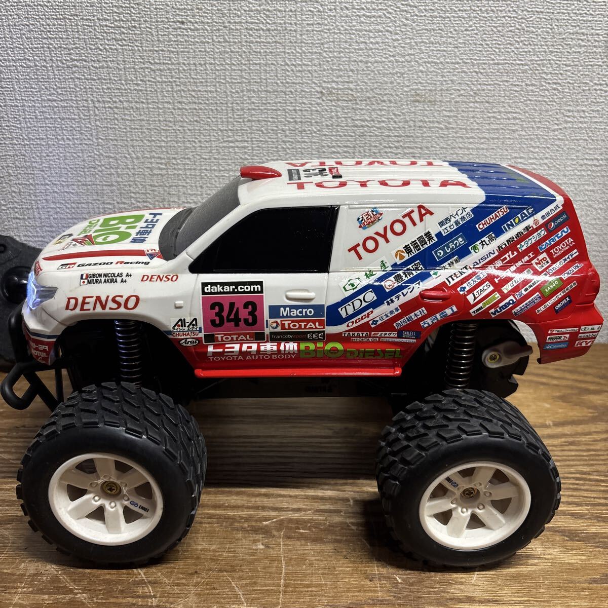 UTN119 G-DRIVE ECO ラジコンカー トヨタ ランドクルーザー ランクル ジードライブ コントローラ付き 動作品_画像4