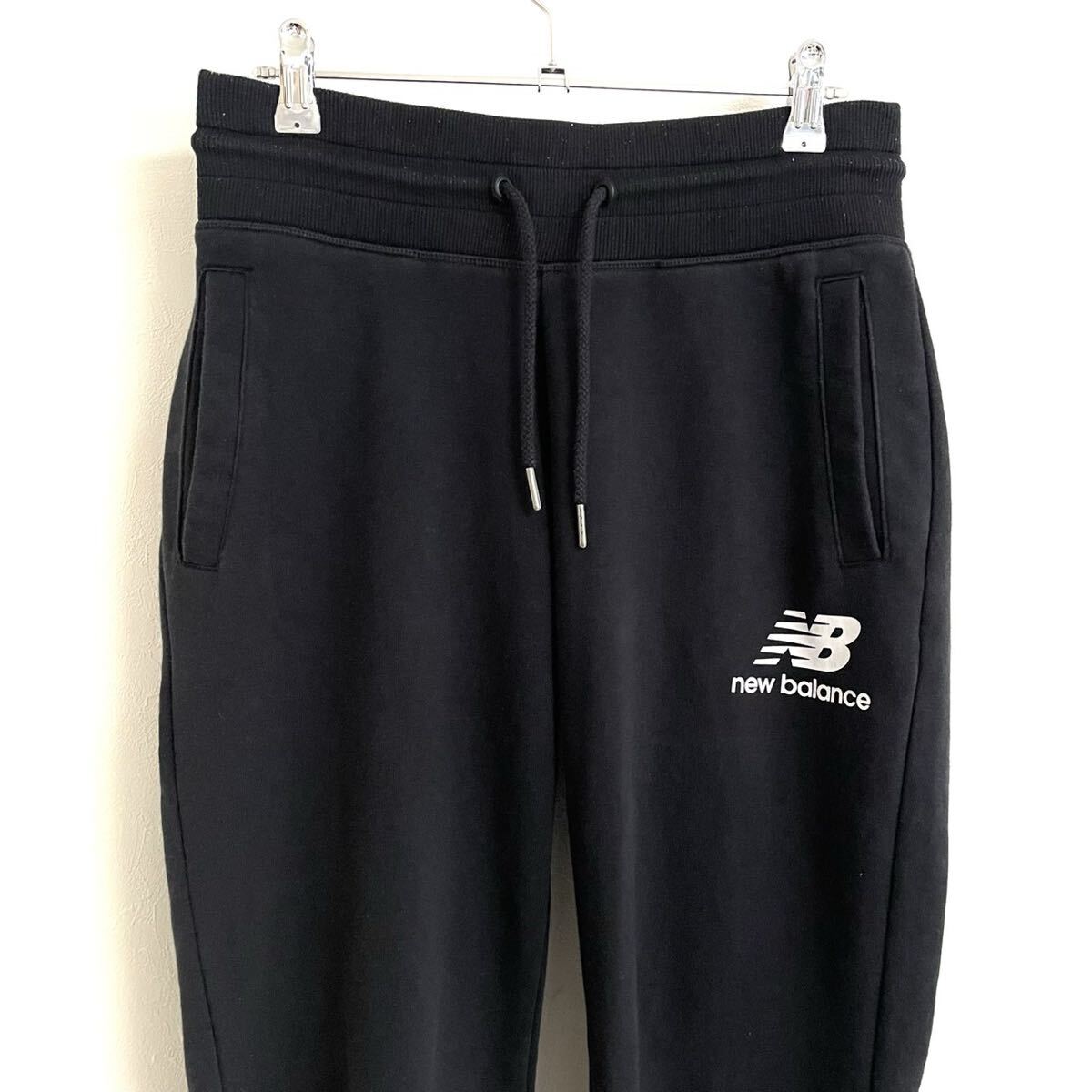 【New Balance/ニューバランス】ワンポイントロゴ スウェットパンツ/ジョガーパンツ/ブラック/M表記/衝撃プライス!定番王道モデル★G69_画像2