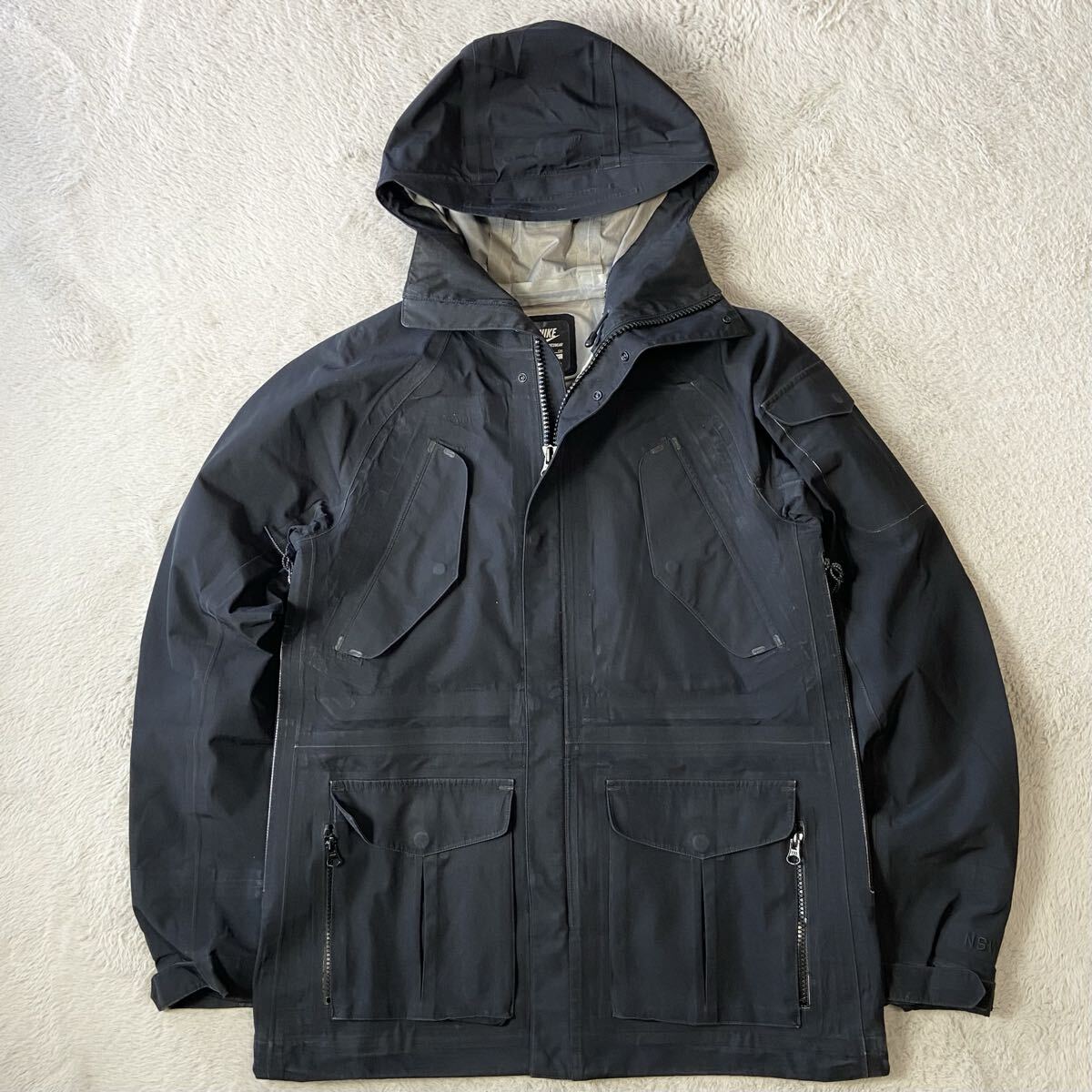 GORE-TEX搭載!【NIKE ナイキ/SPORT WEAR】高級オリジナルマウンテンパーカー!ブラック/サイズS/衝撃プライス!撥水防水加工★11.28_画像2