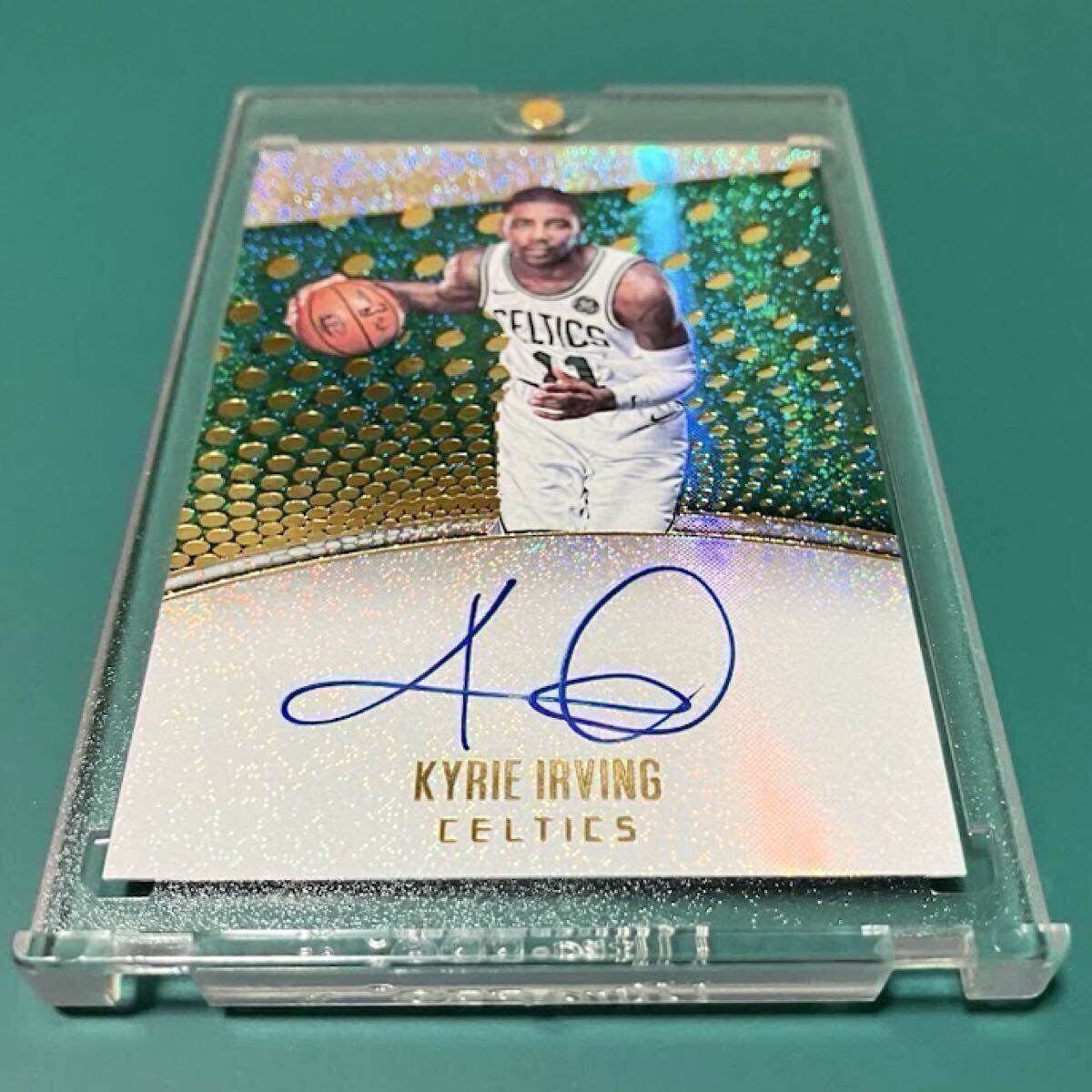 カイリー アービング 直筆サインカード Kyrie Irving NBA 2017-18 PANINI REVOLUTION AUTO_画像4