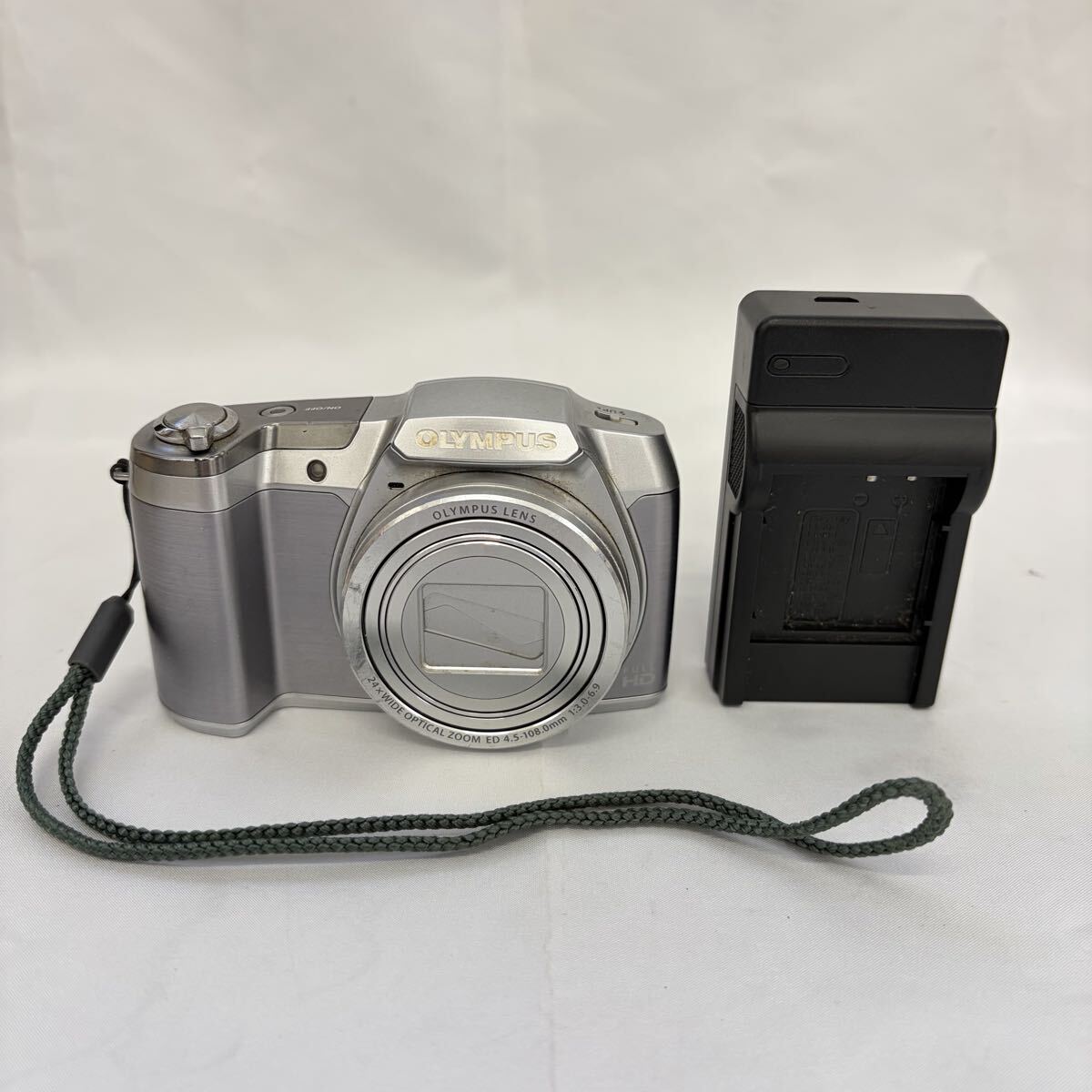 【1121M2】OLYMPUS オリンパス Stylus SZ-16 シルバー コンパクトデジタルカメラ デジカメ コンデジ 通電確認済み 0006_画像1