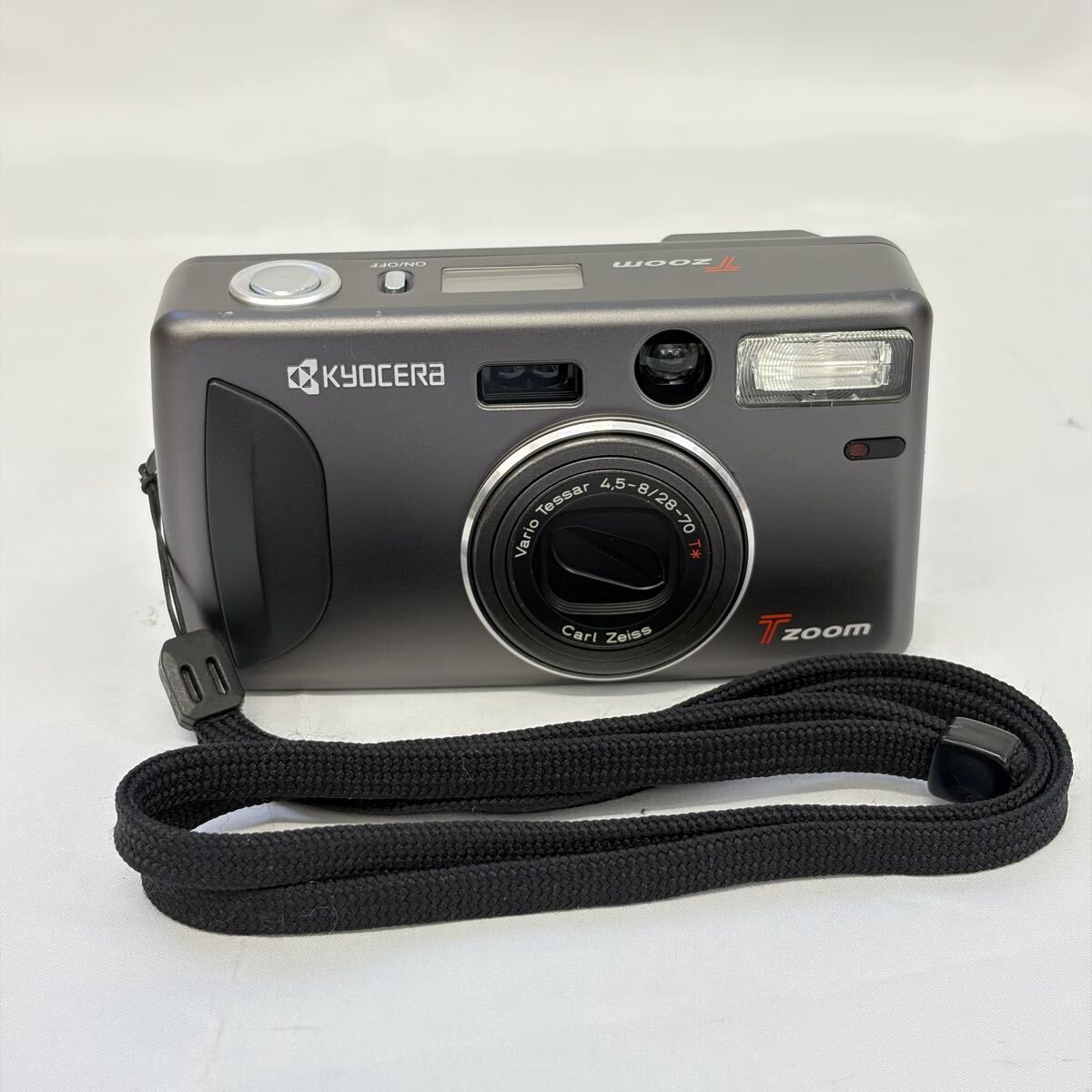 【1121M9】KYOCERA 京セラ T ZOOM Carl Zeiss Vario Tesser 28-70mm F4.5-8 コンパクトフィルムカメラ 高級コンパクトカメラ 通電確認済み_画像2
