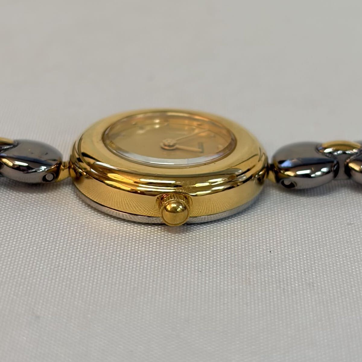 【1121M26】CITIZEN シチズン 2200-226631 ゴールド ラウンド ゴールド文字盤 2針 ブレスレットウォッチ レディース クォーツ 腕時計不動品_画像4