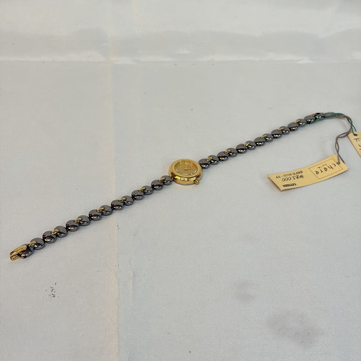 【1121M26】CITIZEN シチズン 2200-226631 ゴールド ラウンド ゴールド文字盤 2針 ブレスレットウォッチ レディース クォーツ 腕時計不動品_画像5