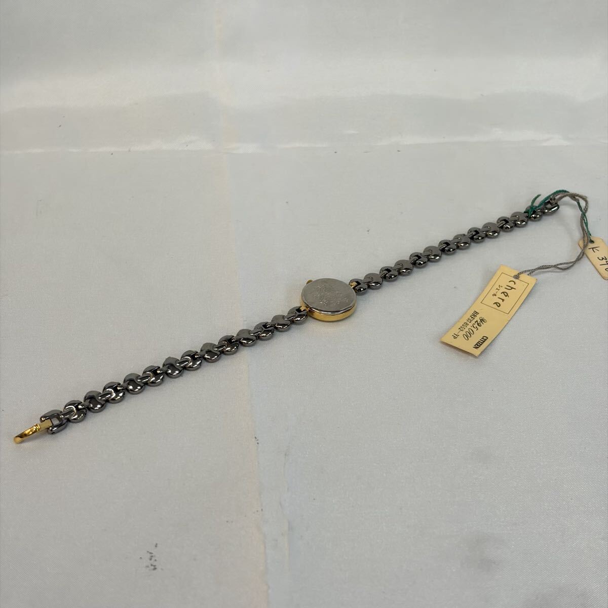 【1121M26】CITIZEN シチズン 2200-226631 ゴールド ラウンド ゴールド文字盤 2針 ブレスレットウォッチ レディース クォーツ 腕時計不動品_画像6