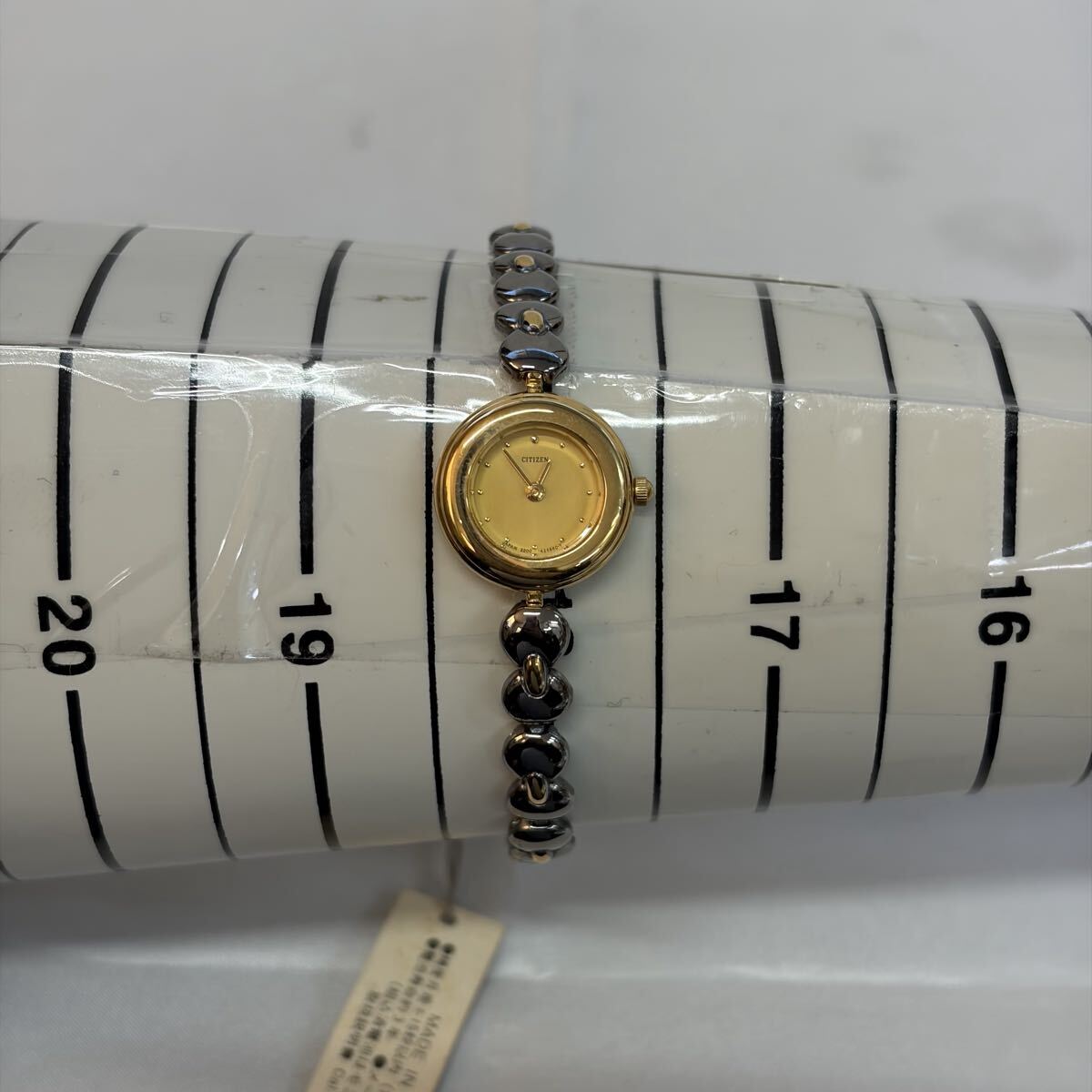 【1121M26】CITIZEN シチズン 2200-226631 ゴールド ラウンド ゴールド文字盤 2針 ブレスレットウォッチ レディース クォーツ 腕時計不動品_画像8