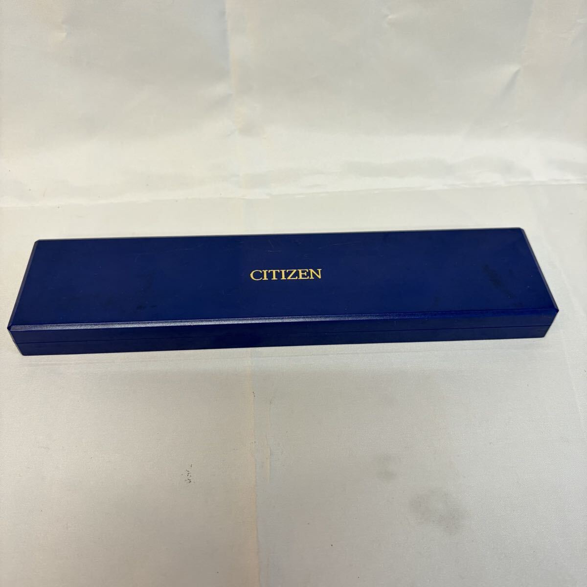 【1121M26】CITIZEN シチズン 2200-226631 ゴールド ラウンド ゴールド文字盤 2針 ブレスレットウォッチ レディース クォーツ 腕時計不動品_画像9