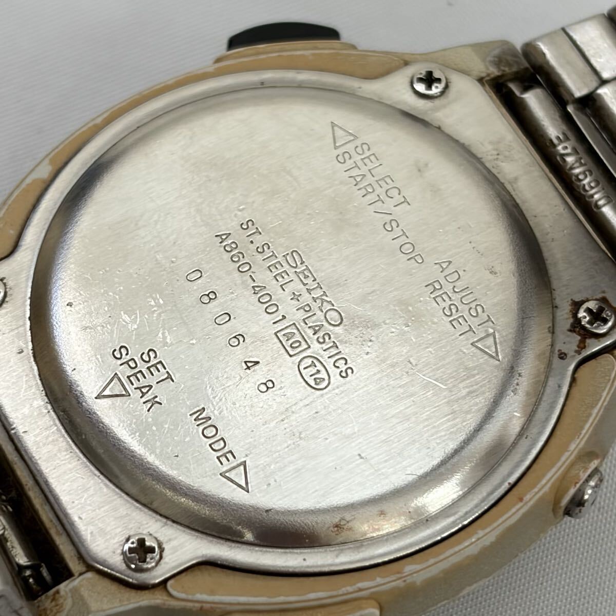 【1121M39】SEIKO セイコー 音声デジタルウオッチ A860-4001 トーキングウォッチ デイリーアラーム クオーツ 音声報知機能 シルバー 不動品_画像4
