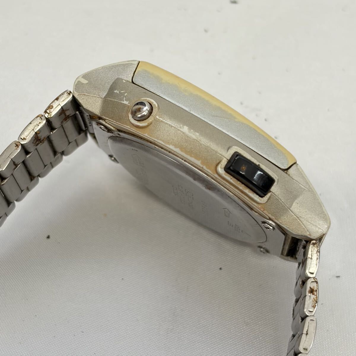 【1121M39】SEIKO セイコー 音声デジタルウオッチ A860-4001 トーキングウォッチ デイリーアラーム クオーツ 音声報知機能 シルバー 不動品_画像8