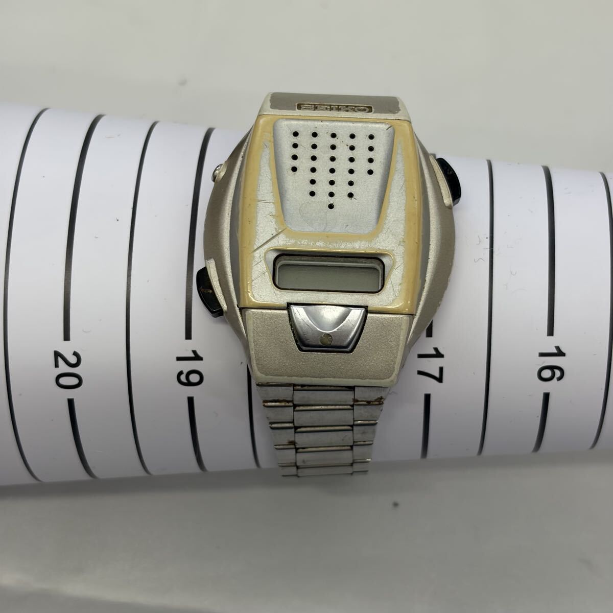 【1121M39】SEIKO セイコー 音声デジタルウオッチ A860-4001 トーキングウォッチ デイリーアラーム クオーツ 音声報知機能 シルバー 不動品_画像9