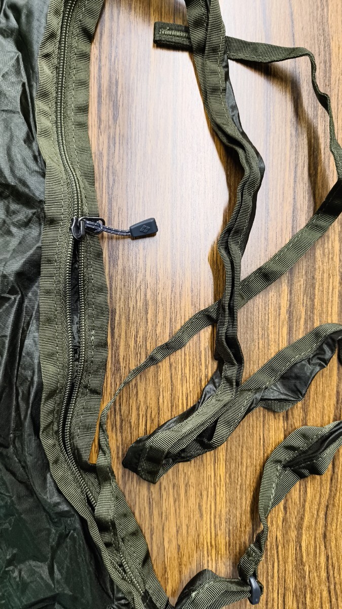 未使用紙タグ処分/モンベルmont-bell/U.L.MONO ショルダー M/1123776/緑色/高19×幅27×奥4.5cm/容量1.7L/重さ33g折畳みショルダーバッグ_画像3