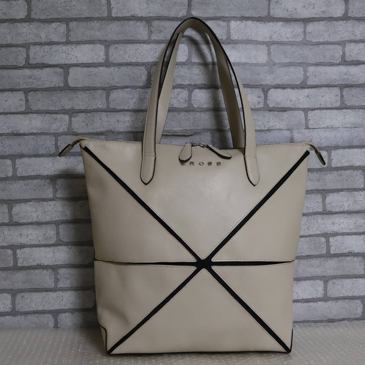 *美品*CROSS/クロス*切り替えデザイン*レザー*トートバッグ*トート*バッグ*A4*ライトグレー*_画像1
