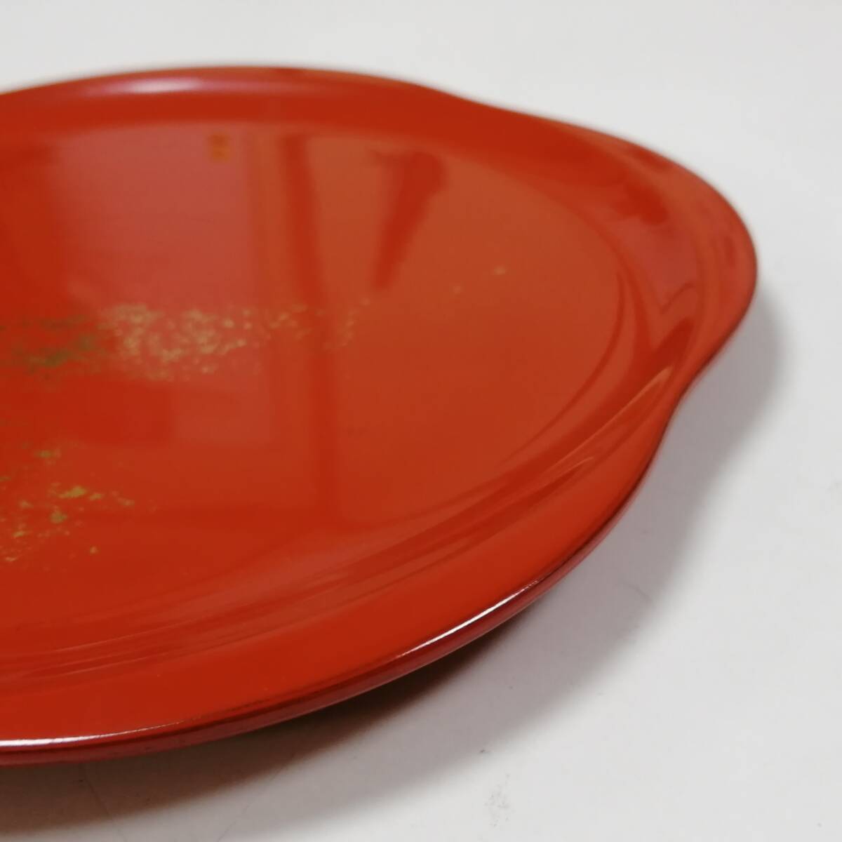 ◎25111206　朱塗り 漆塗り 梅形皿 漆器 金散らし 直径約20.5cm 薄皿 平皿 花型 共箱入り 菓子皿 金彩 在銘 刻銘 煎茶道具 茶器 工芸品_画像5
