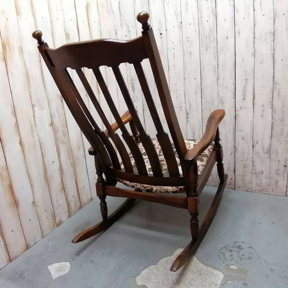 ◎25111210　ヴィンテージ ロッキングチェア 木製フレーム 花柄布張り アンティーク調 揺り椅子 リビングチェア ハイバック_画像6