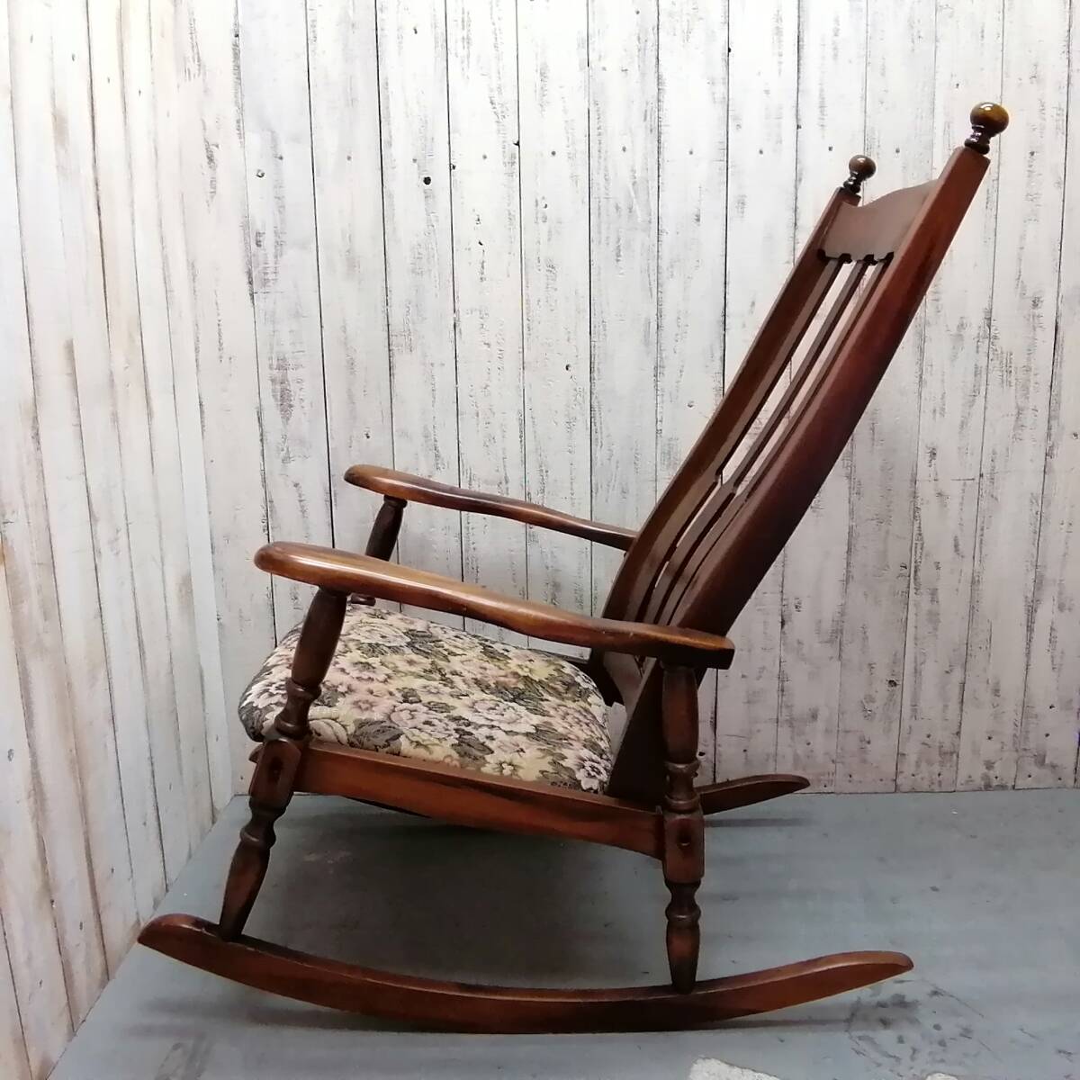 ◎25111210　ヴィンテージ ロッキングチェア 木製フレーム 花柄布張り アンティーク調 揺り椅子 リビングチェア ハイバック_画像8