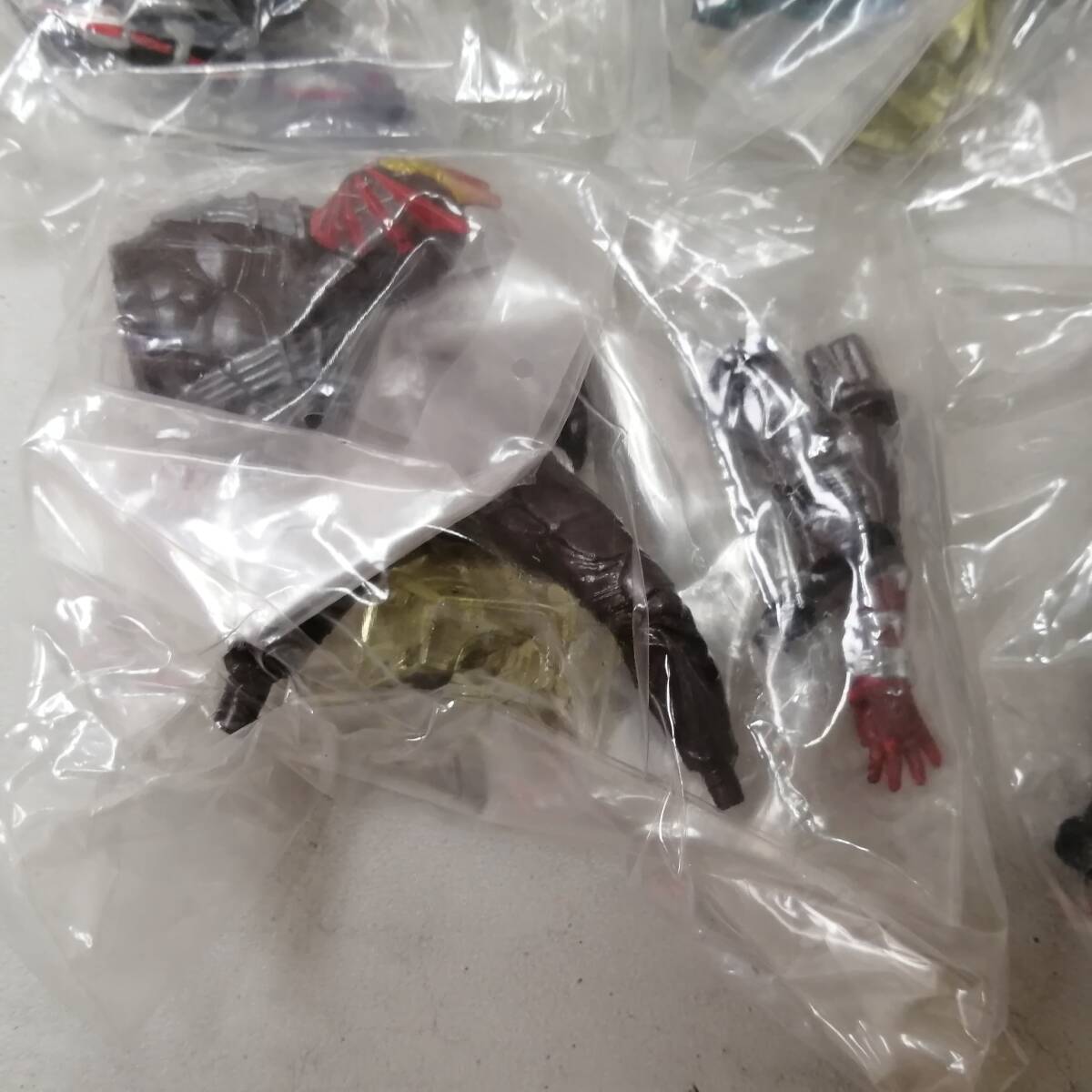 ◎25111906　BANDAI　HGシリーズ　仮面ライダーカブト　誕生！仮面ライダーカブト編　5種　バンダイ　ガシャポン　【未開封・保管品】_画像3