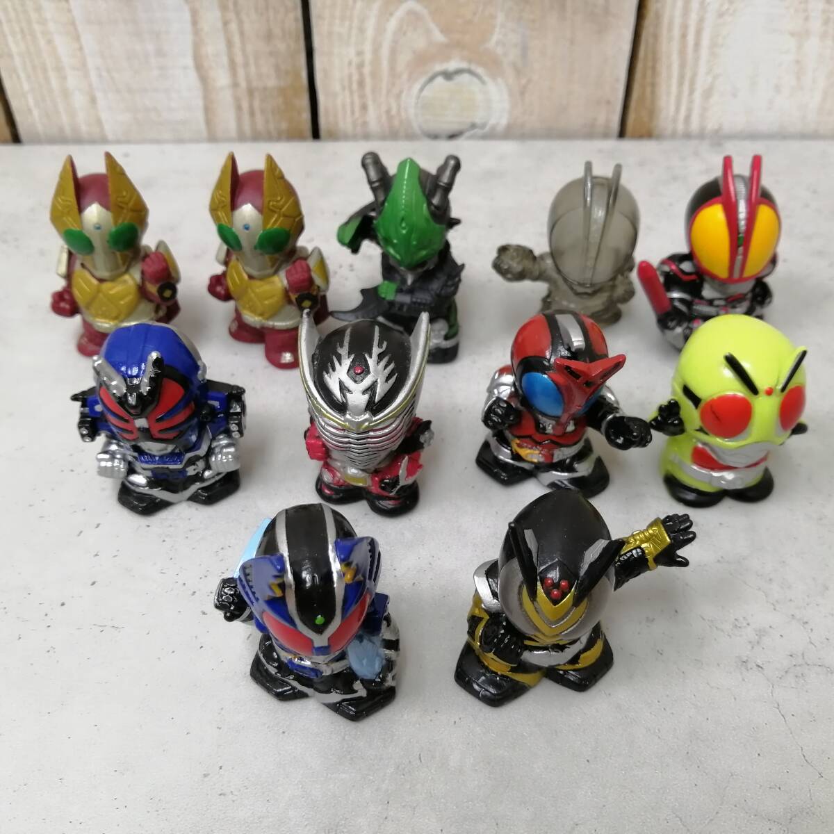 〇25111913 仮面ライダー 指人形 11個セット 仮面ライダーキッズ ソフビ人形 いろいろ まとめて_画像1
