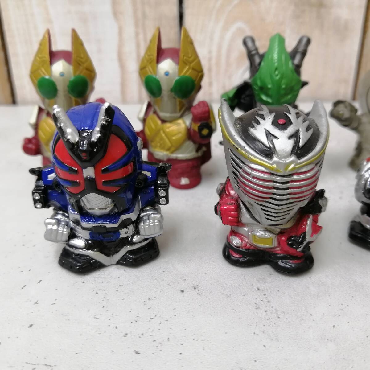 〇25111913 仮面ライダー 指人形 11個セット 仮面ライダーキッズ ソフビ人形 いろいろ まとめて_画像3