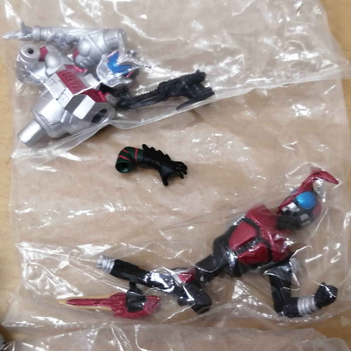 ◎25111916　仮面ライダー　フィギュア　ミニサイズ　10種　ガシャポン　未組立　いろいろ　まとめて　ジャンク　現状_画像4