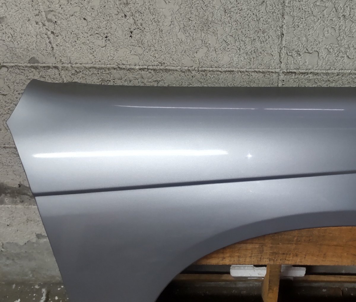 右 フェンダー 日産 アベニール SALUT/X PW11 H12/2 9066 0001 KR4 63100-WA000 中古 15002244_画像5