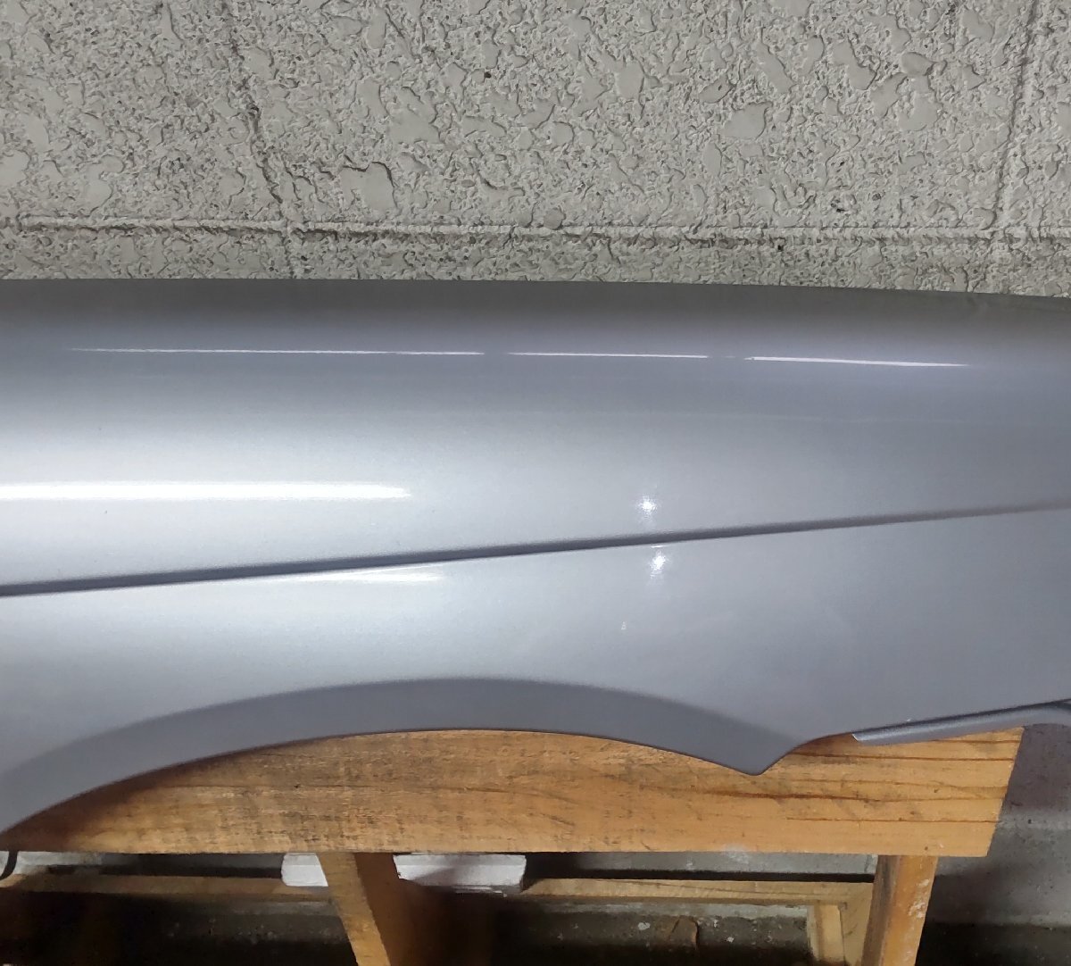 右 フェンダー 日産 アベニール SALUT/X PW11 H12/2 9066 0001 KR4 63100-WA000 中古 15002244_画像4