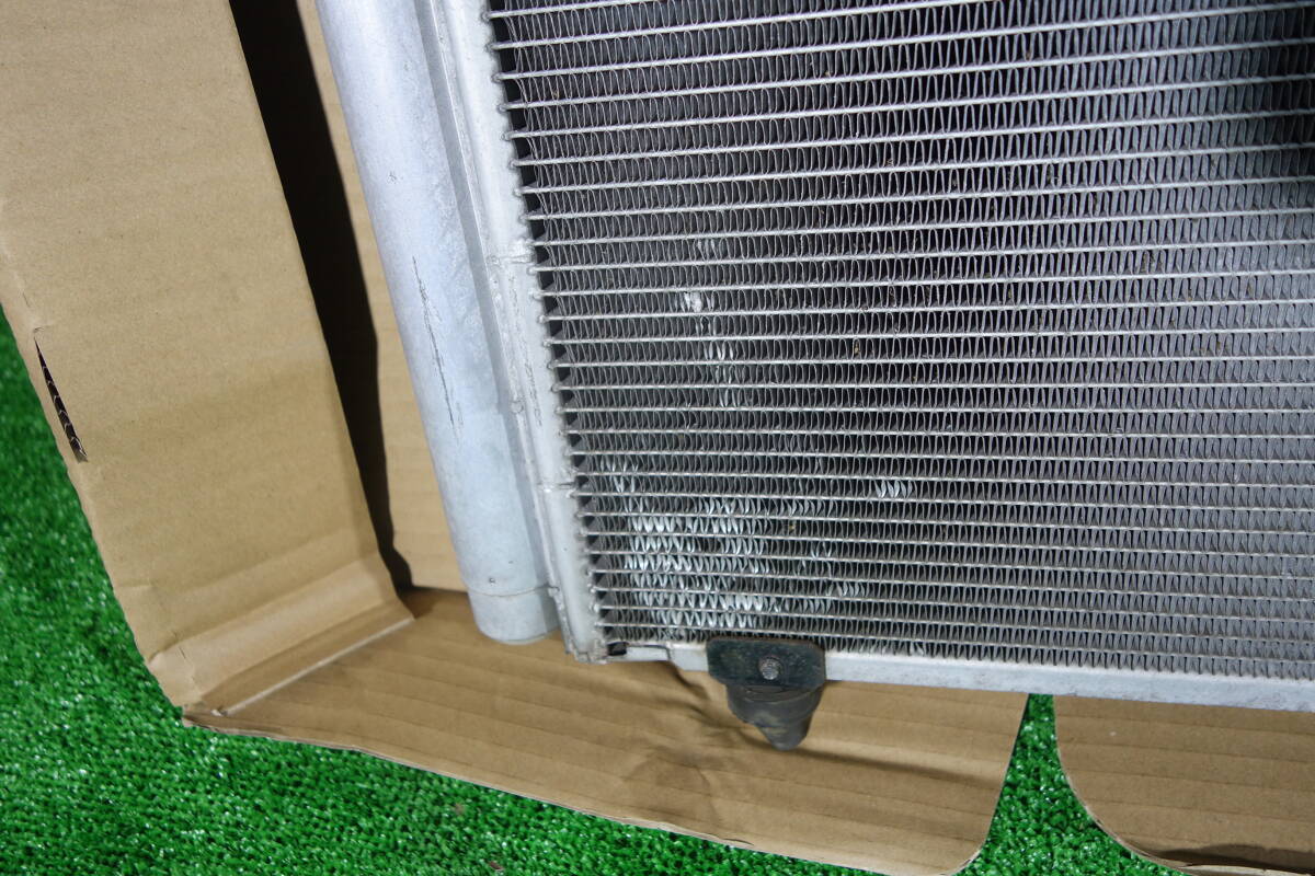 21312　ZRR70 ヴォクシー / ノア 純正 コンデンサー　圧漏れなし_画像6