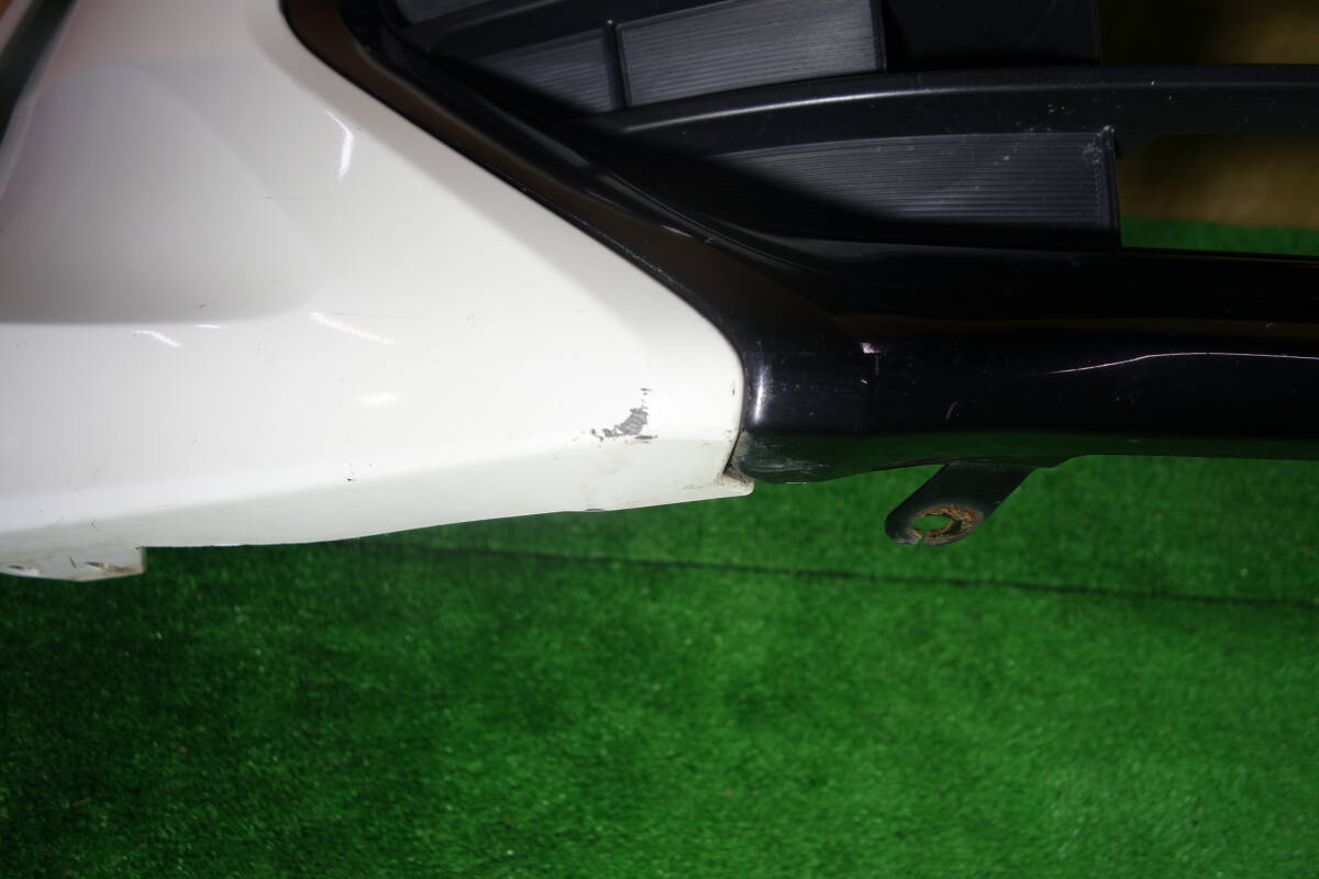 21390 ACR50W 後期 4型(最終型) エスティマ フロントバンパー ロアグリル付き 070 パール 52119-28K30_画像7