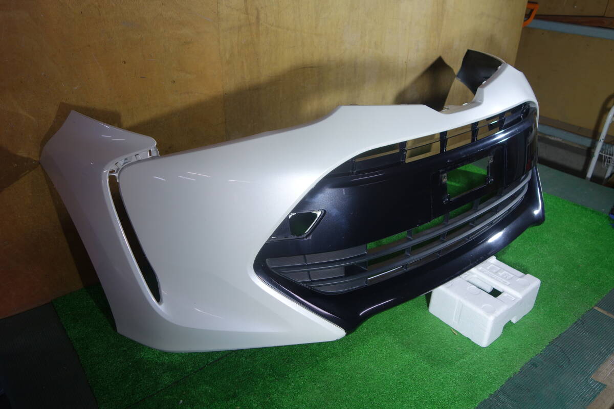 21390 ACR50W 後期 4型(最終型) エスティマ フロントバンパー ロアグリル付き 070 パール 52119-28K30_画像3