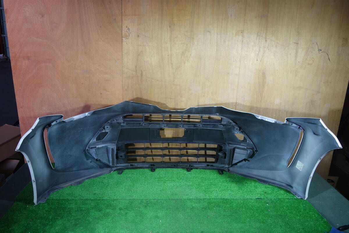 21390 ACR50W 後期 4型(最終型) エスティマ フロントバンパー ロアグリル付き 070 パール 52119-28K30_画像10